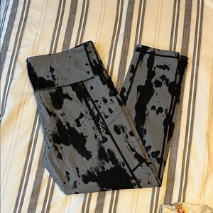 Zyia Gray and Black Splash Print Leggings